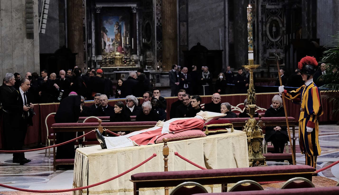 Benedikt XVI. wird beerdigt